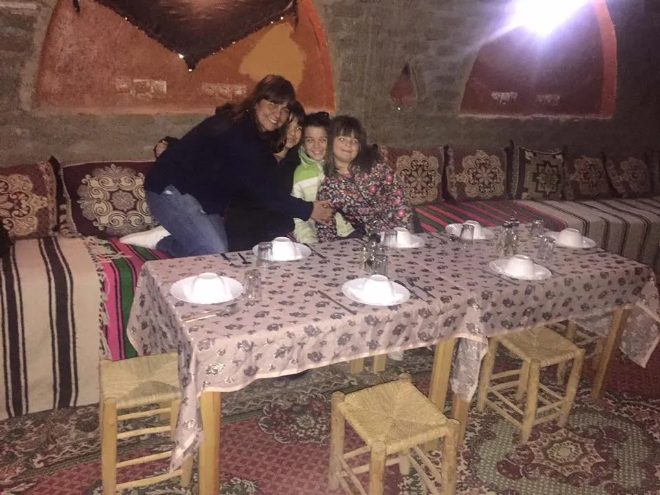 Mónica: veinte días de voluntariado en Khamlia, con mis hijas