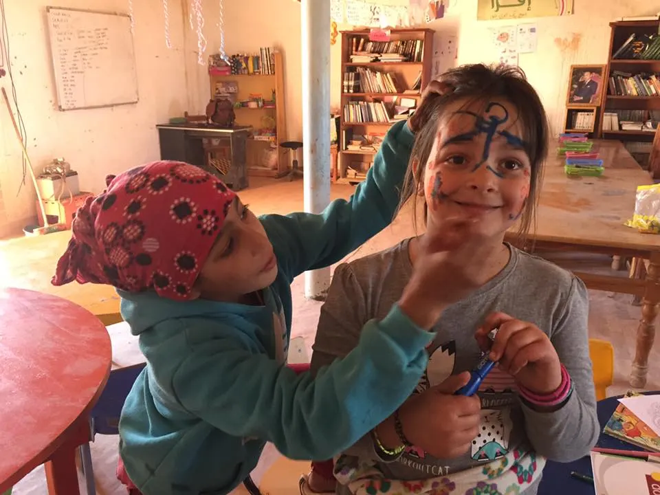 Mónica: veinte días de voluntariado en Khamlia, con mis hijas