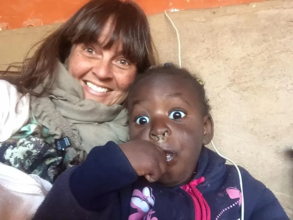 Mónica: veinte días de voluntariado en Khamlia, con mis hijas
